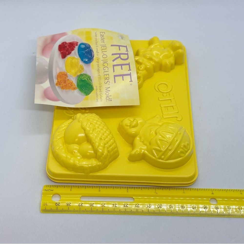 Set of 2 JELL-O Easter Jiggler Molds Yellow Celebrate Spring NOS 2008 Makes 8 - Picture 8 of 8